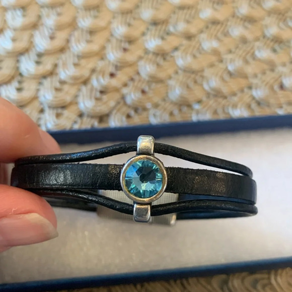 Women’s Small Black Leather Triple Strand Bracelet Magnetic Clasp and Blue Stone - Picture 9 of 9